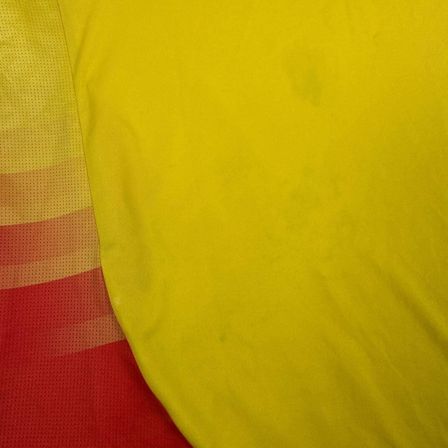 Colombia 2024/2025 Home Football Shirt Large – Football Shirt Kingdom