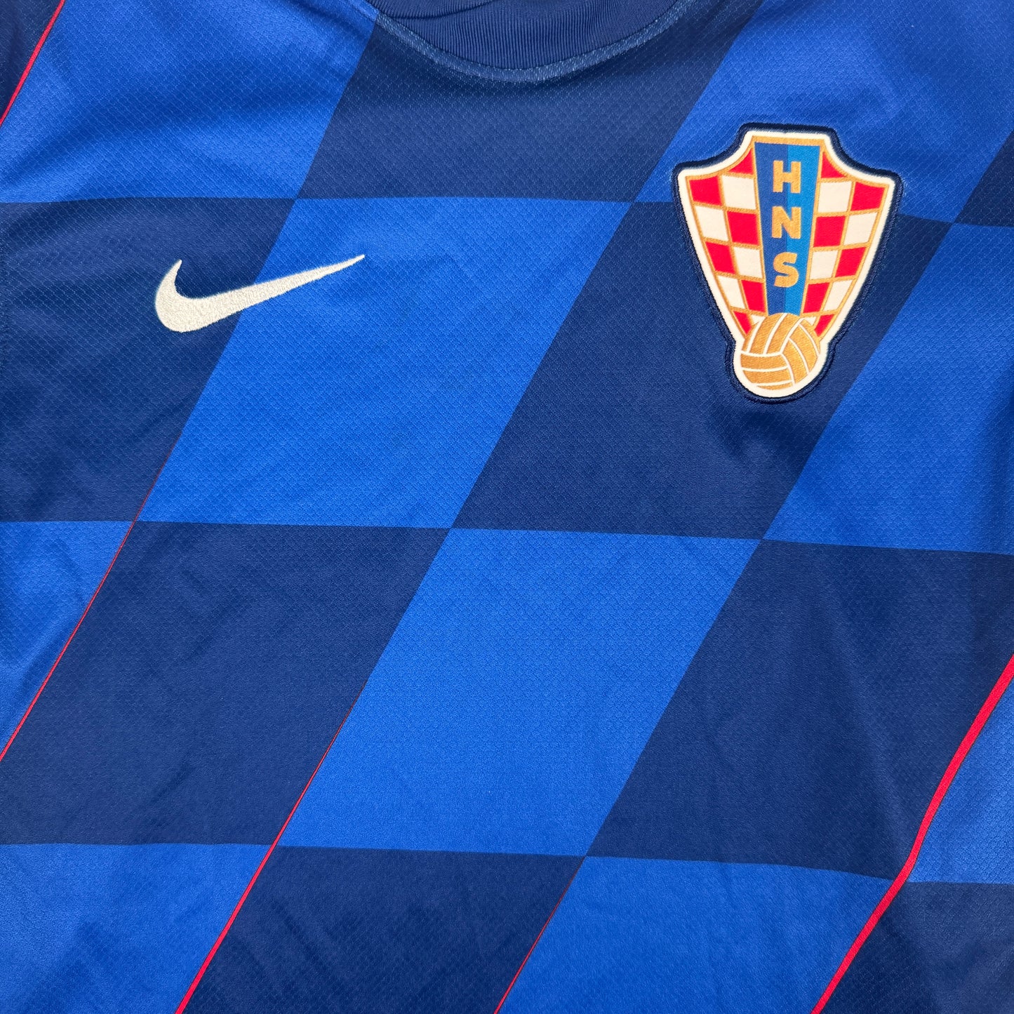Croatia 2024/2025 Away Football Shirt Small – Football Shirt Kingdom