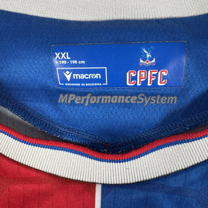 Size label inside Crystal Palace 2023/2024 home football shirt, size XXL