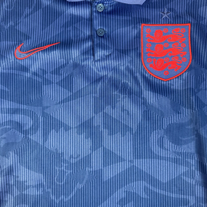 England 2020/2021/2022 Away Football Shirt Medium — front close-up