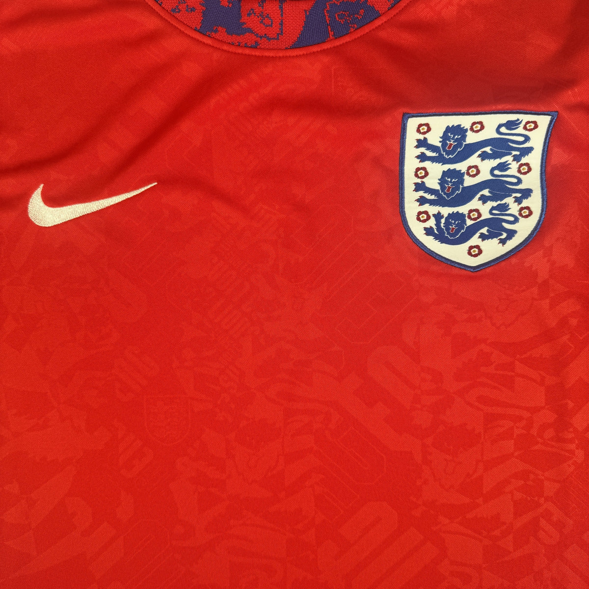 Close-up of England 2020/2021/2022 training football shirt, size XL