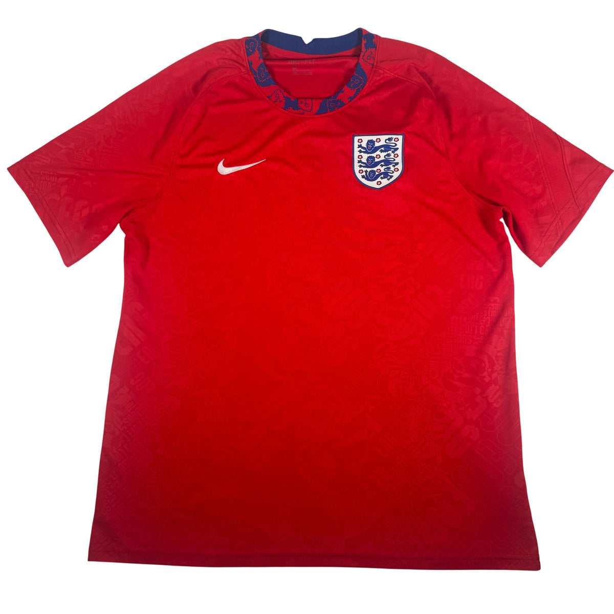 Front of England 2020/2021/2022 training football shirt, size XL
