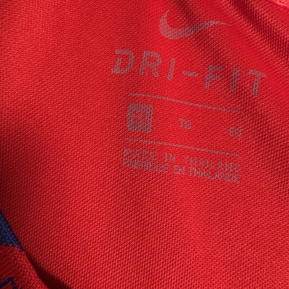 Size label inside England 2020/2021/2022 training football shirt, size XL