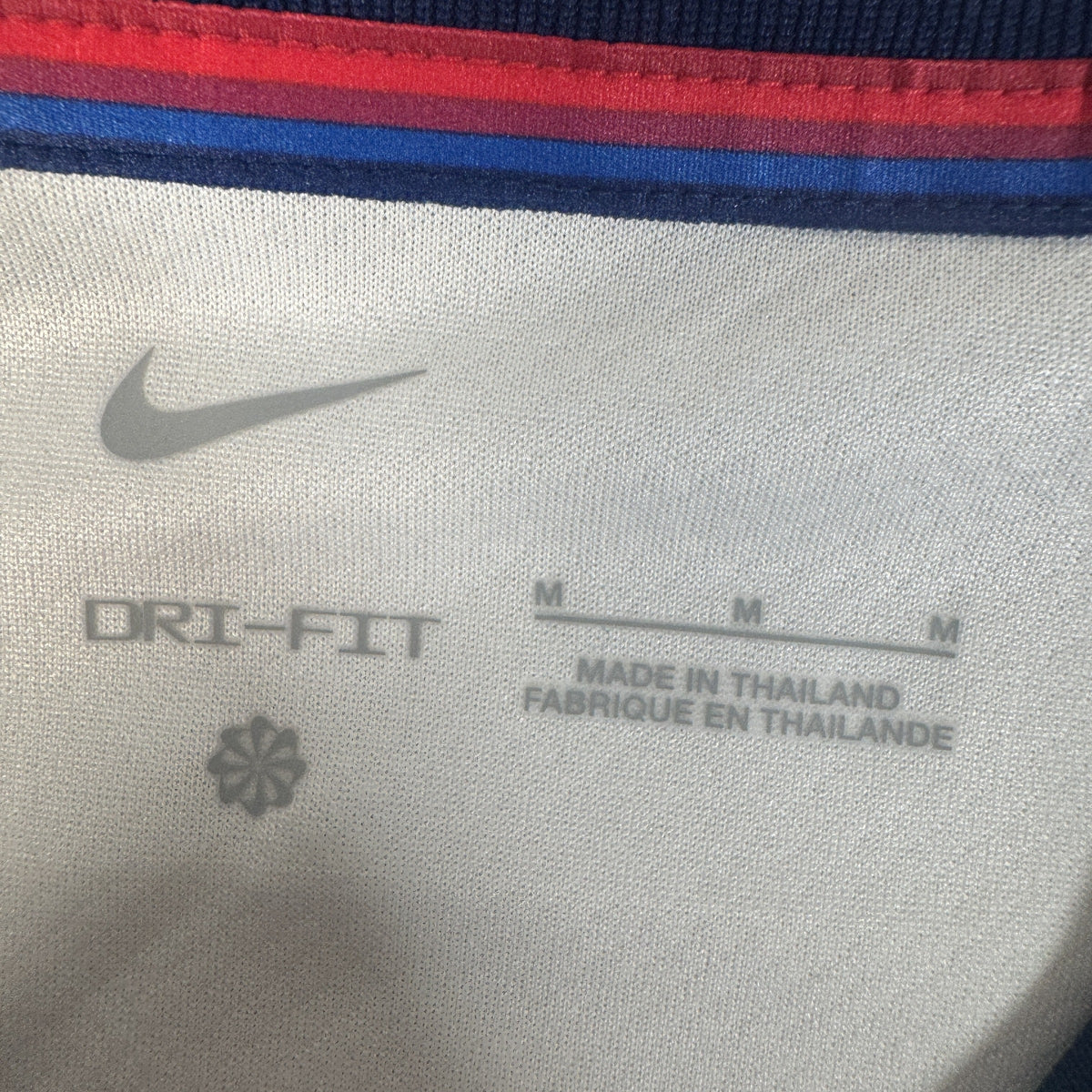 England 2024/2025/2026 Home Football Shirt Medium BNWT