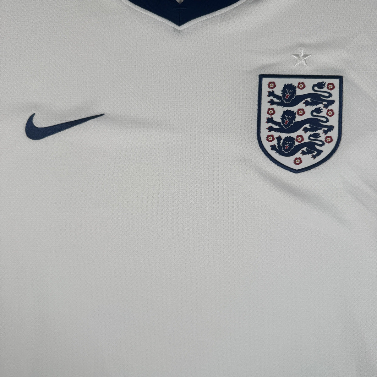 England 2024/2025/2026 Home Football Shirt XL