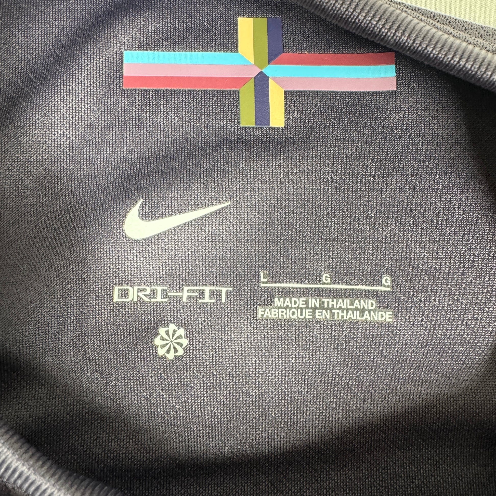 England 2024/2025 Away Football Shirt Large – Football Shirt Kingdom