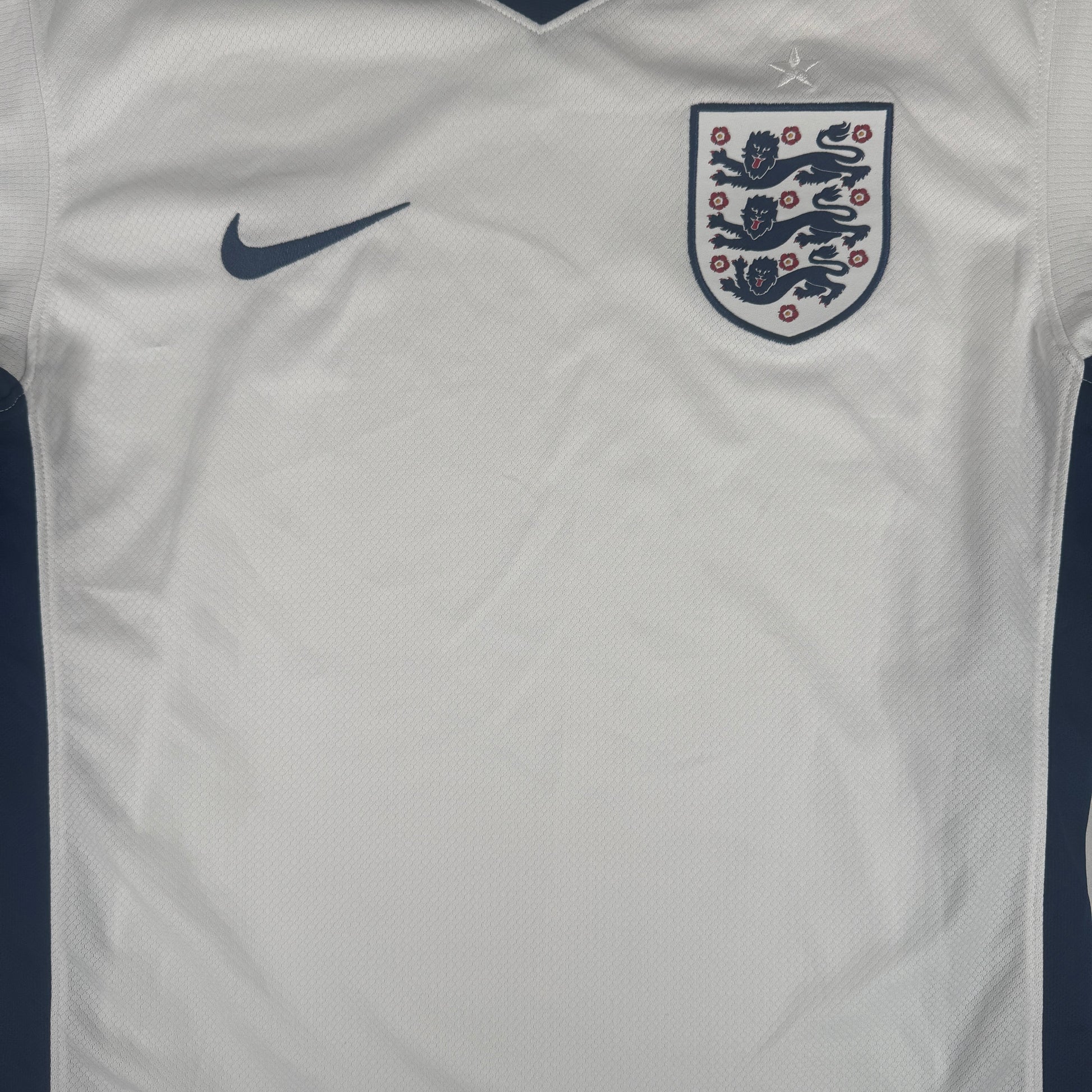 England 2024/2025 Home Football Shirt Small – Football Shirt Kingdom