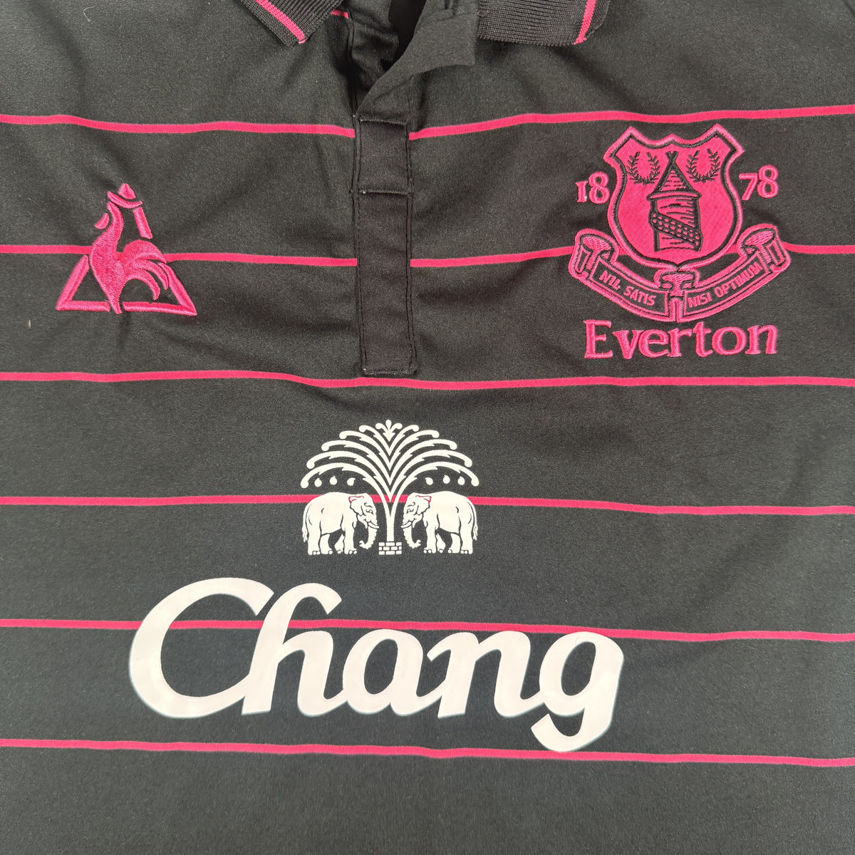 Close-up of Everton 2009/2010 away football shirt, size Medium