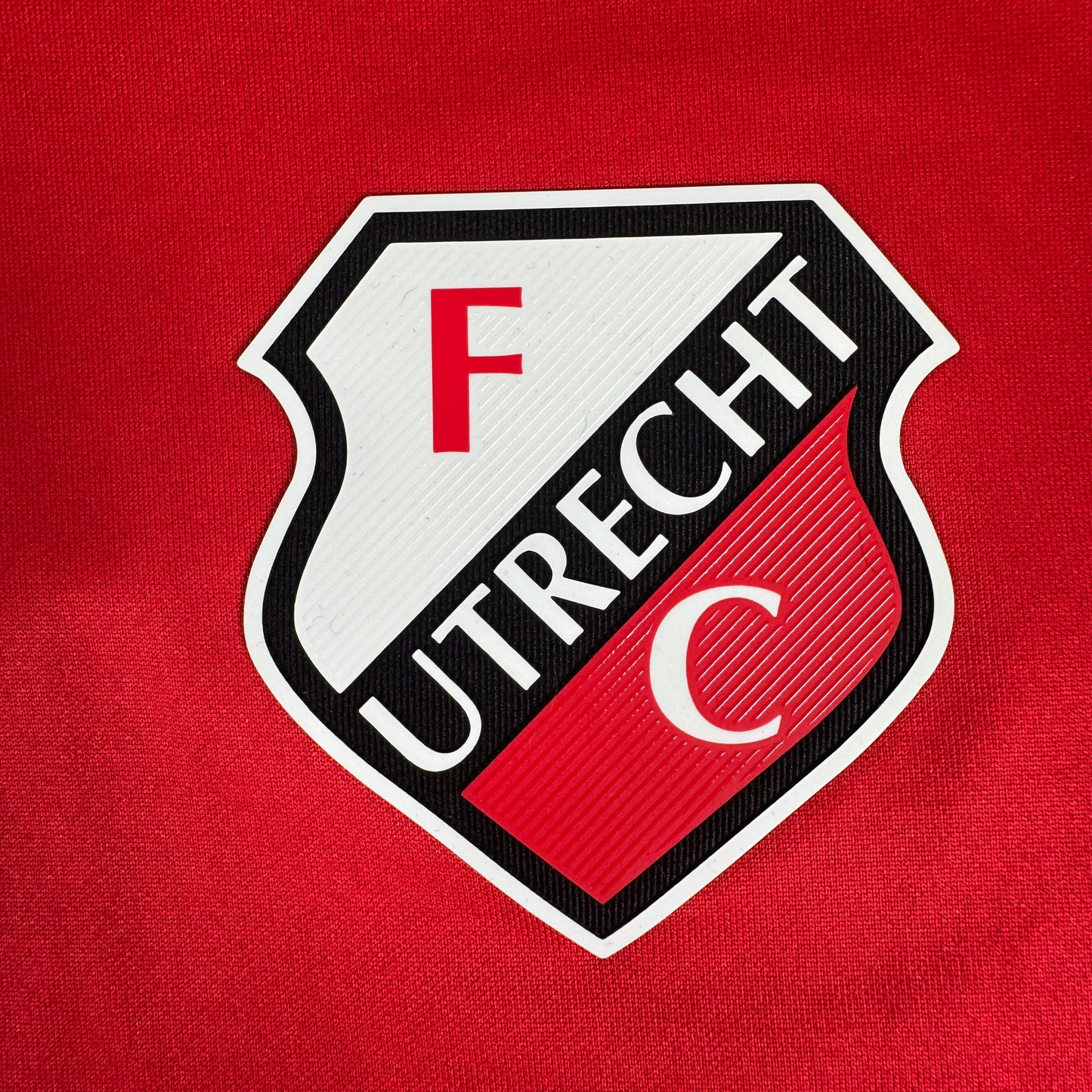 FC Utrecht 2021/2022 Home Football Shirt Small – Football Shirt Kingdom
