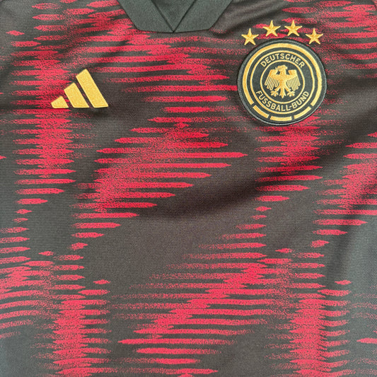 Germany 2022/2023/2024 Away Football Shirt Small – Football Shirt Kingdom