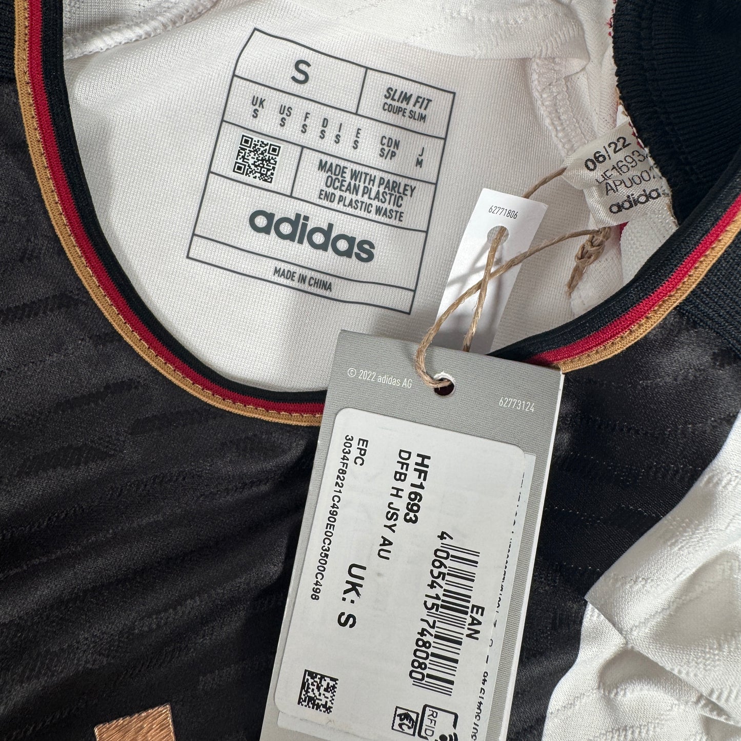 Germany 2022/2023/2024 Home Heat.RDY Football Shirt Small BNWT – Football Shirt Kingdom