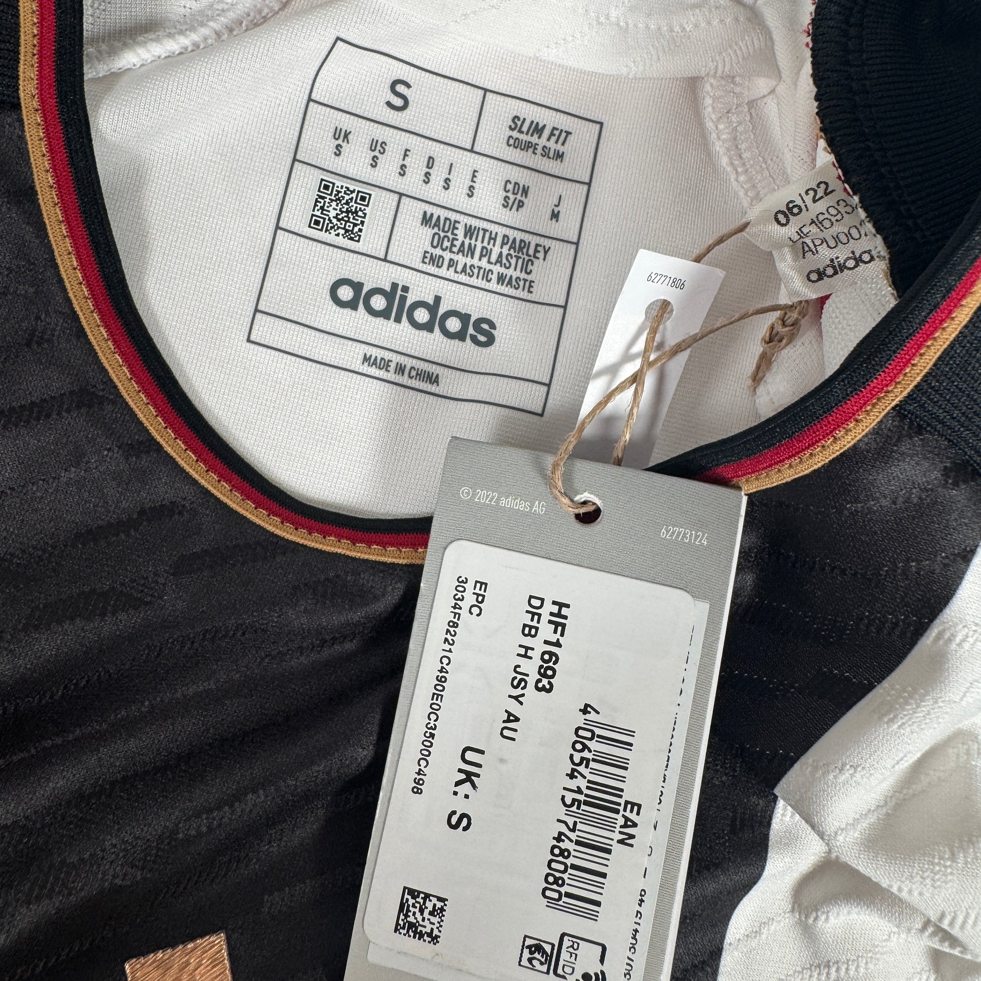 Germany 2022/2023/2024 Home Heat.RDY Football Shirt Small BNWT – Football Shirt Kingdom