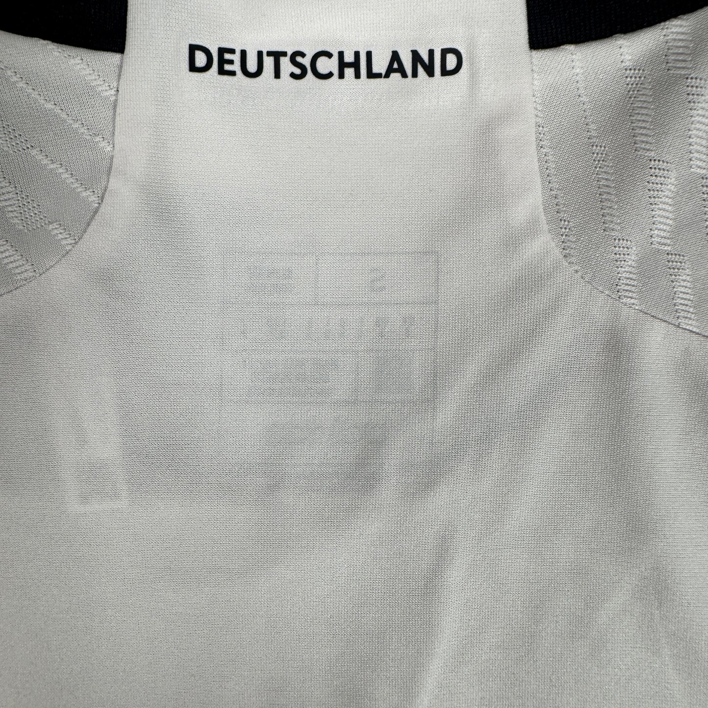 Germany 2022/2023/2024 Home Heat.RDY Football Shirt Small BNWT – Football Shirt Kingdom