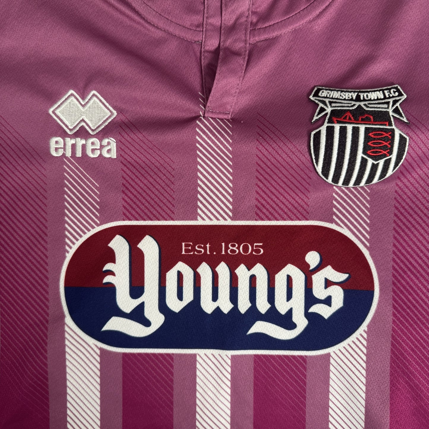 Grimsby Town 2017/2018 Third Football Shirt Medium