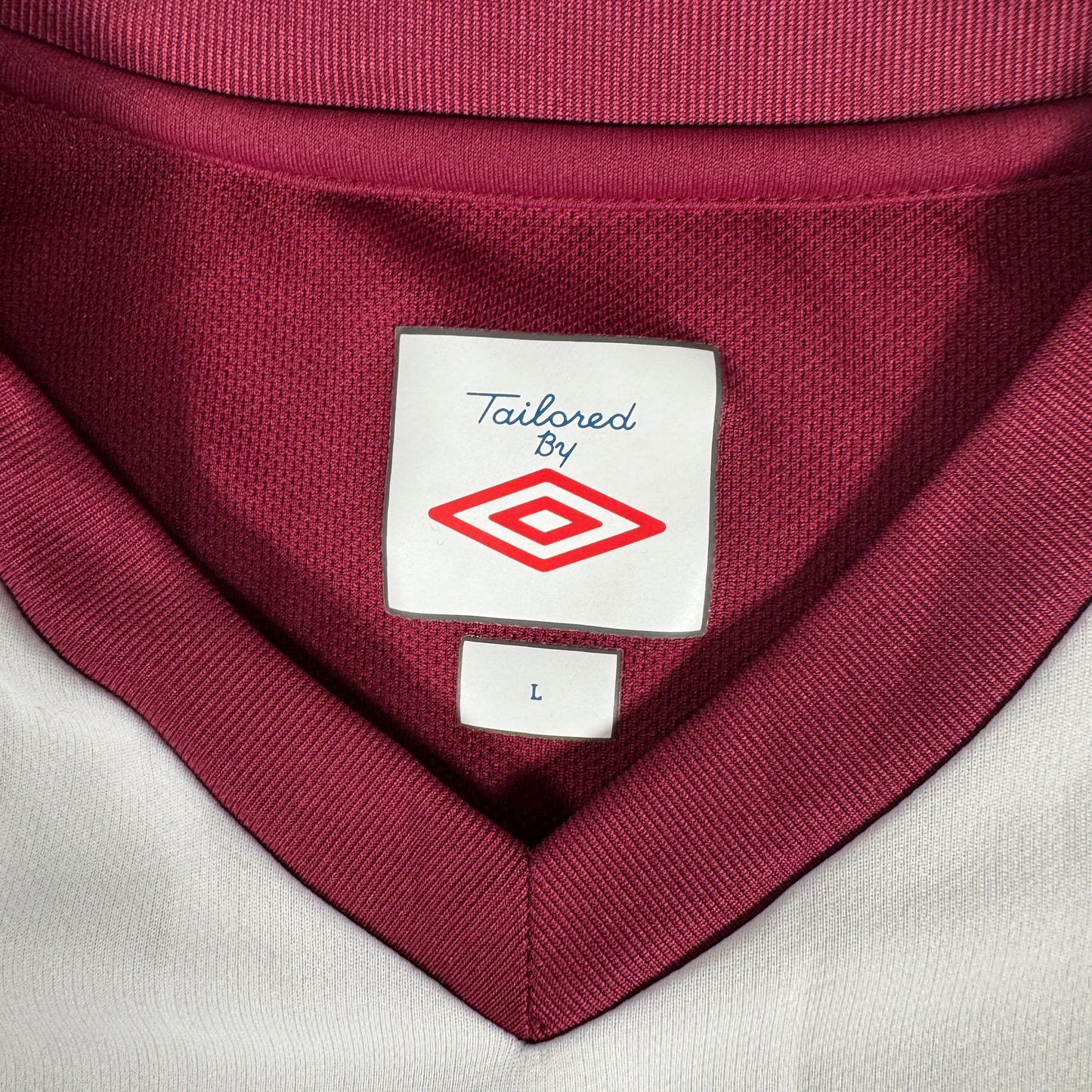 Hearts Heart of Midlothian 2010/2011 Home Football Shirt Large – Football Shirt Kingdom