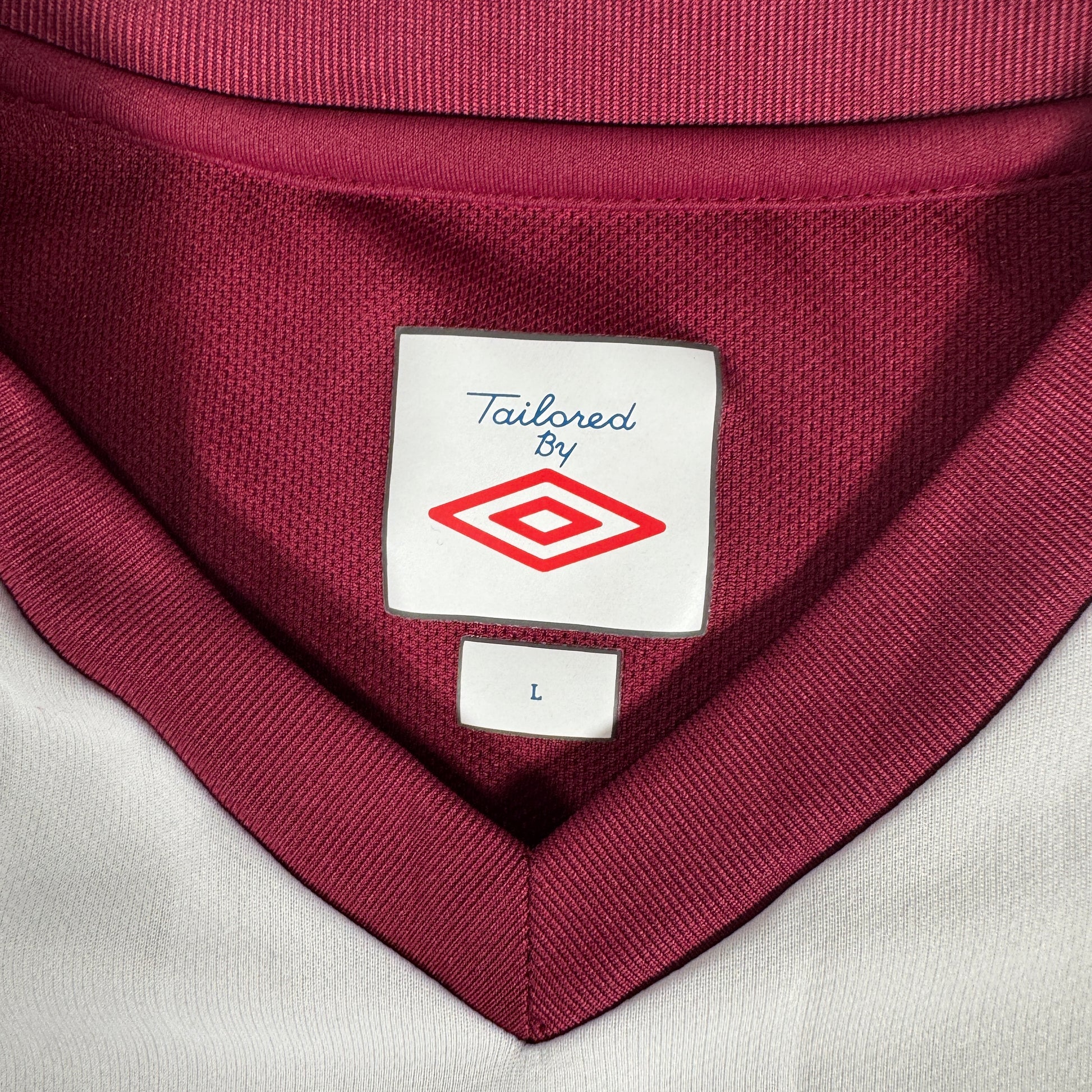 Hearts Heart of Midlothian 2010/2011 Home Football Shirt Large – Football Shirt Kingdom
