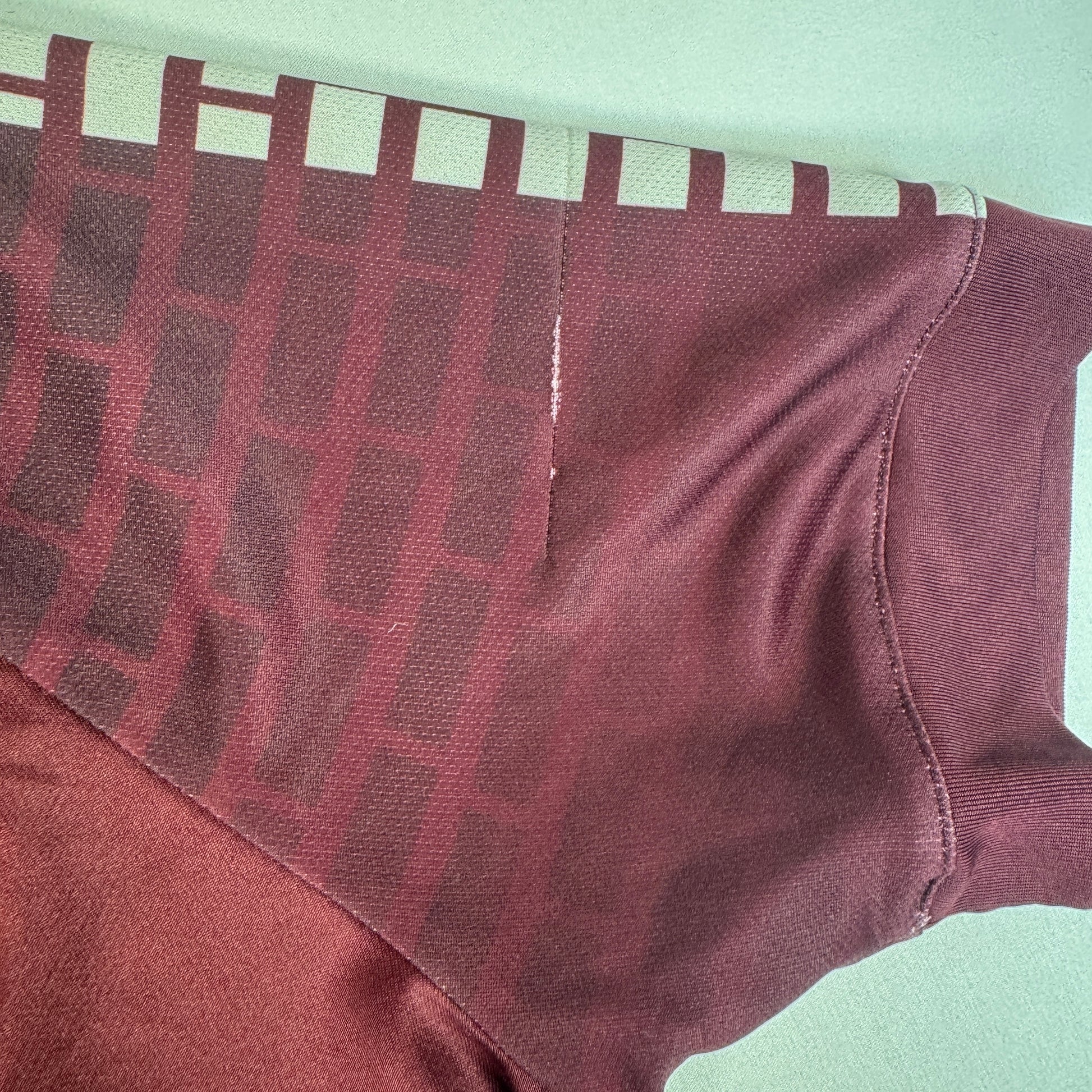 Heart of Midlothian 2023/2024 Home Football Shirt Small – Football Shirt Kingdom