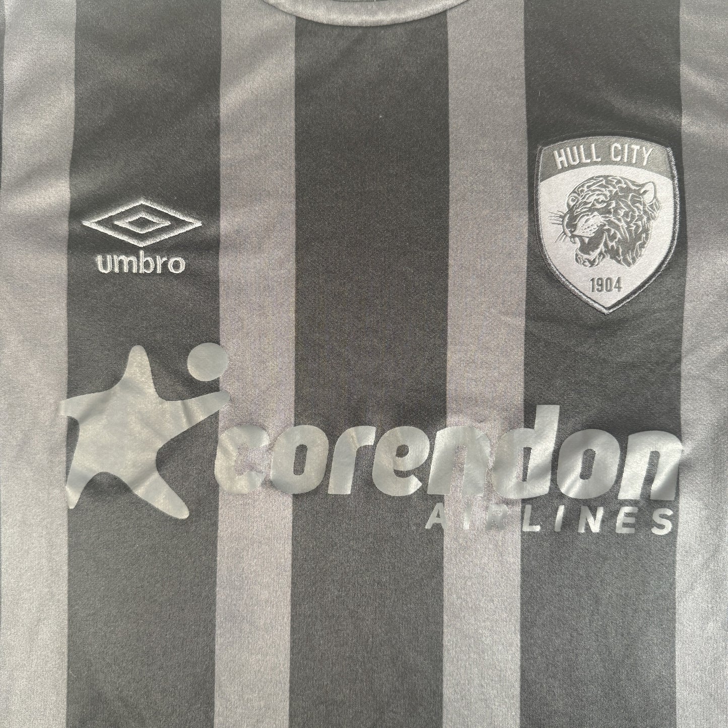 Hull City 2022/2023 Third Football Shirt Medium