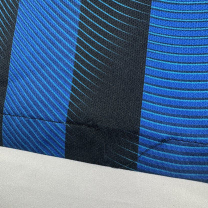 Inter Milan 2016/2017 home football shirt, size Large