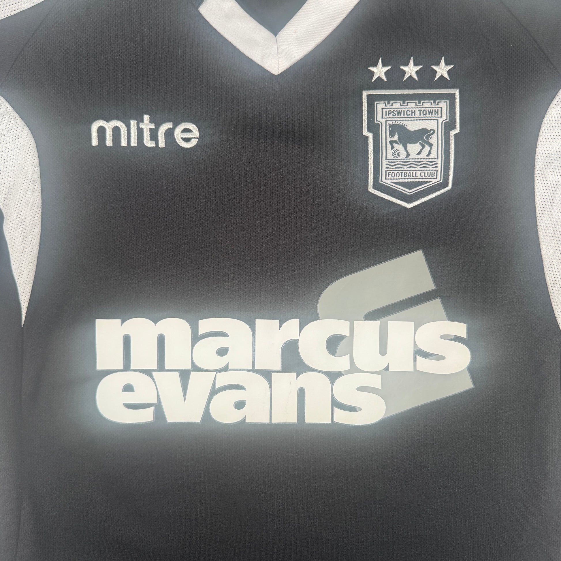 Ipswich Town 2010/2011 Away Football Shirt Medium – Football Shirt Kingdom