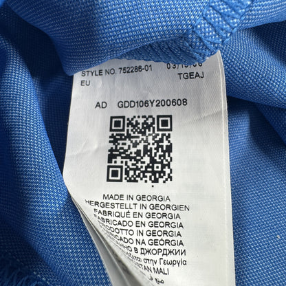 Italy 2018/2019/2020 home football shirt, size Medium