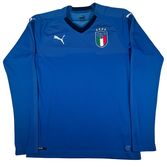 Front of Italy 2018/2019/2020 home football shirt, size Medium