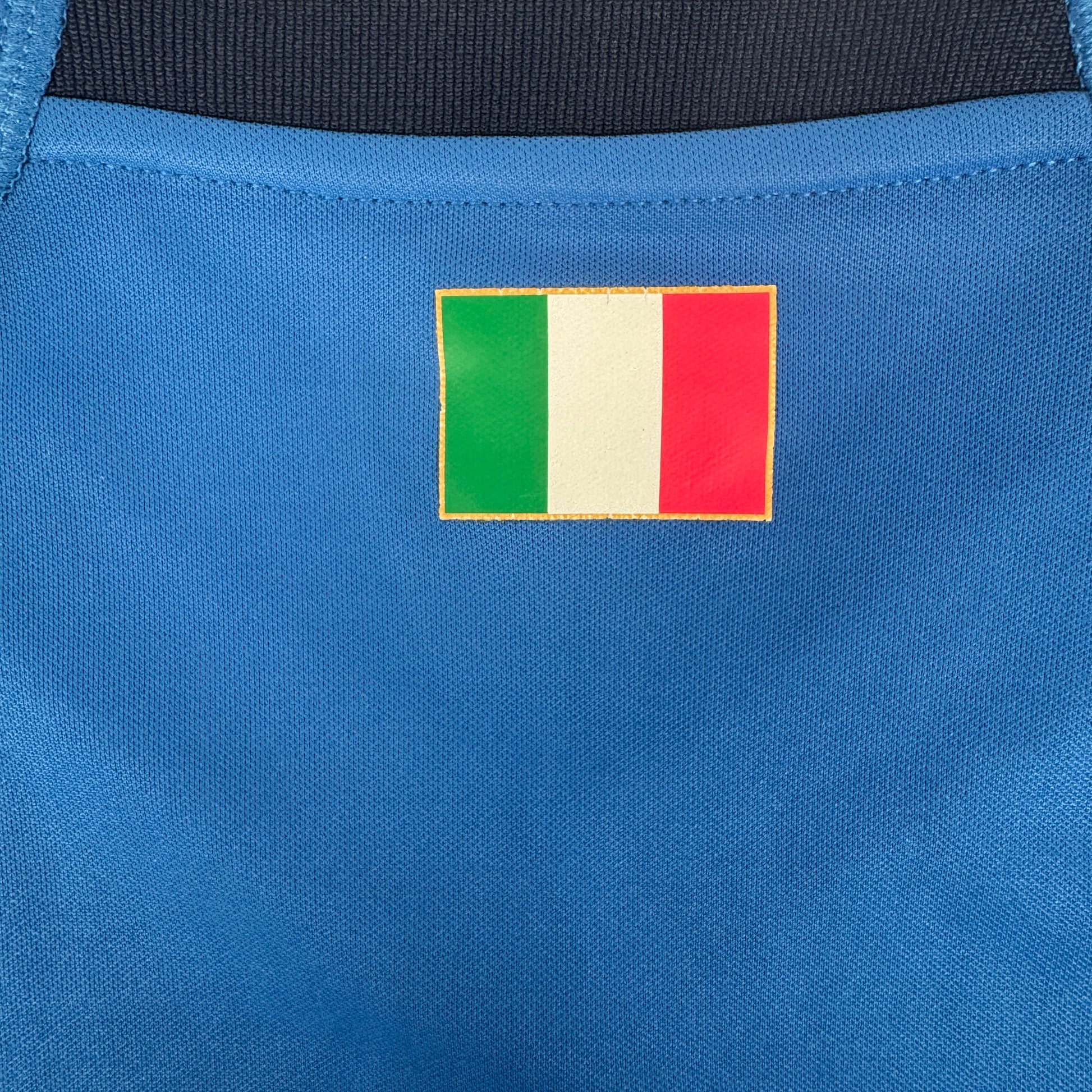 Italy 2018/2019/2020 Home Football Shirt Large – Football Shirt Kingdom