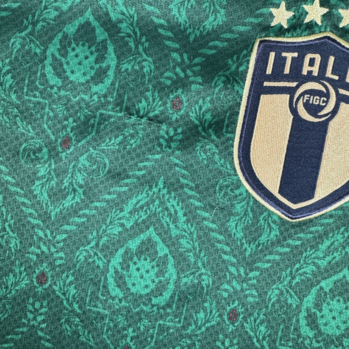 Italy 2019/2020/2021 third football shirt, size Medium