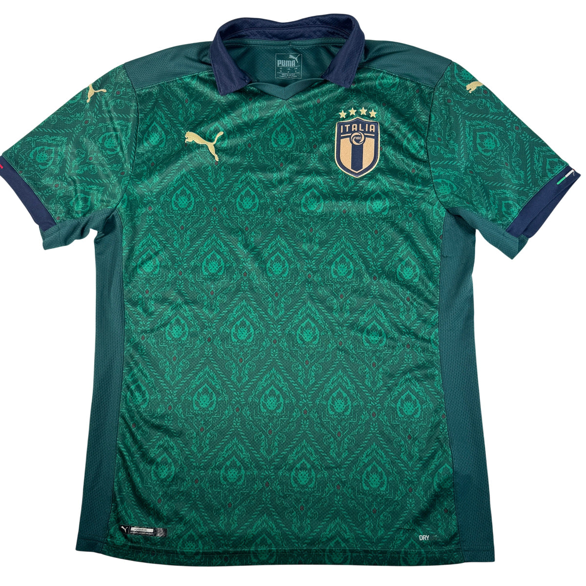 Front of Italy 2019/2020/2021 third football shirt, size Medium