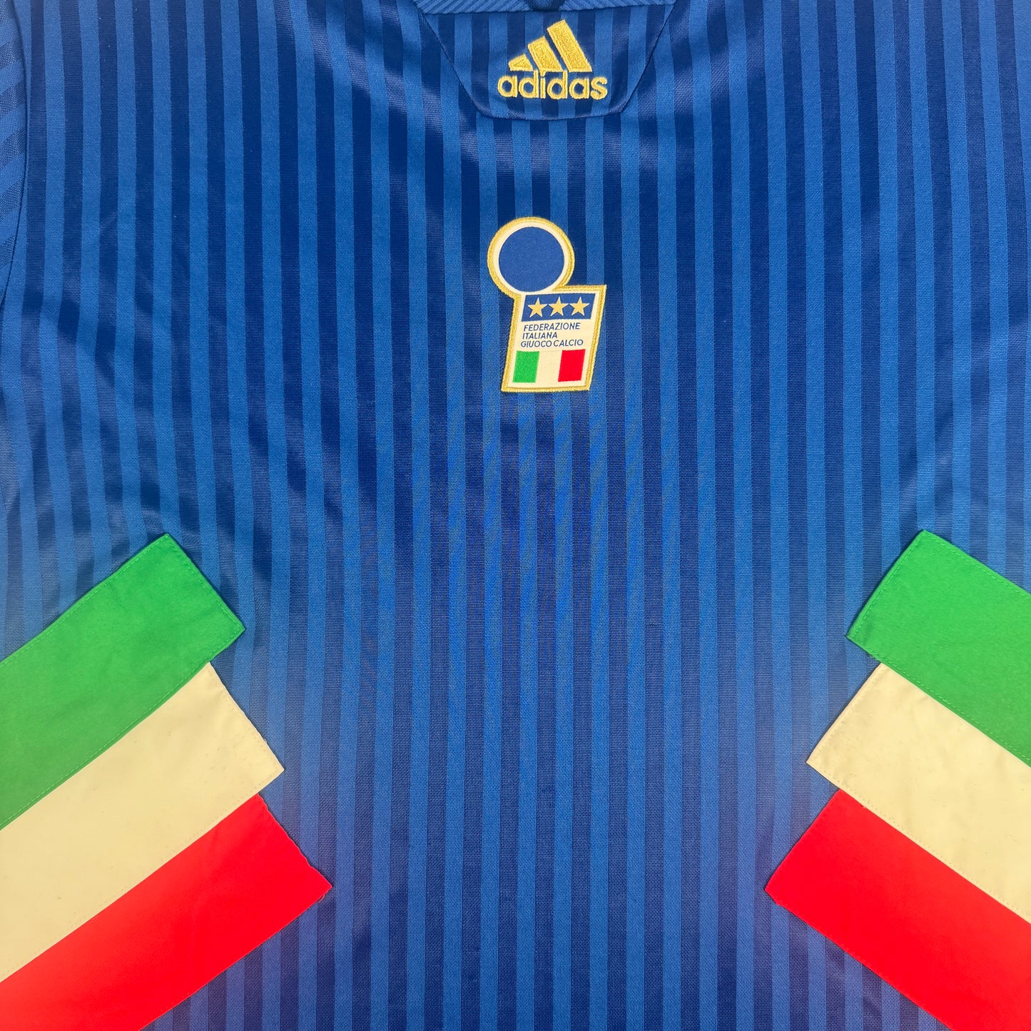 Italy 2023/2024 Icon Home Football Shirt Small – Football Shirt Kingdom