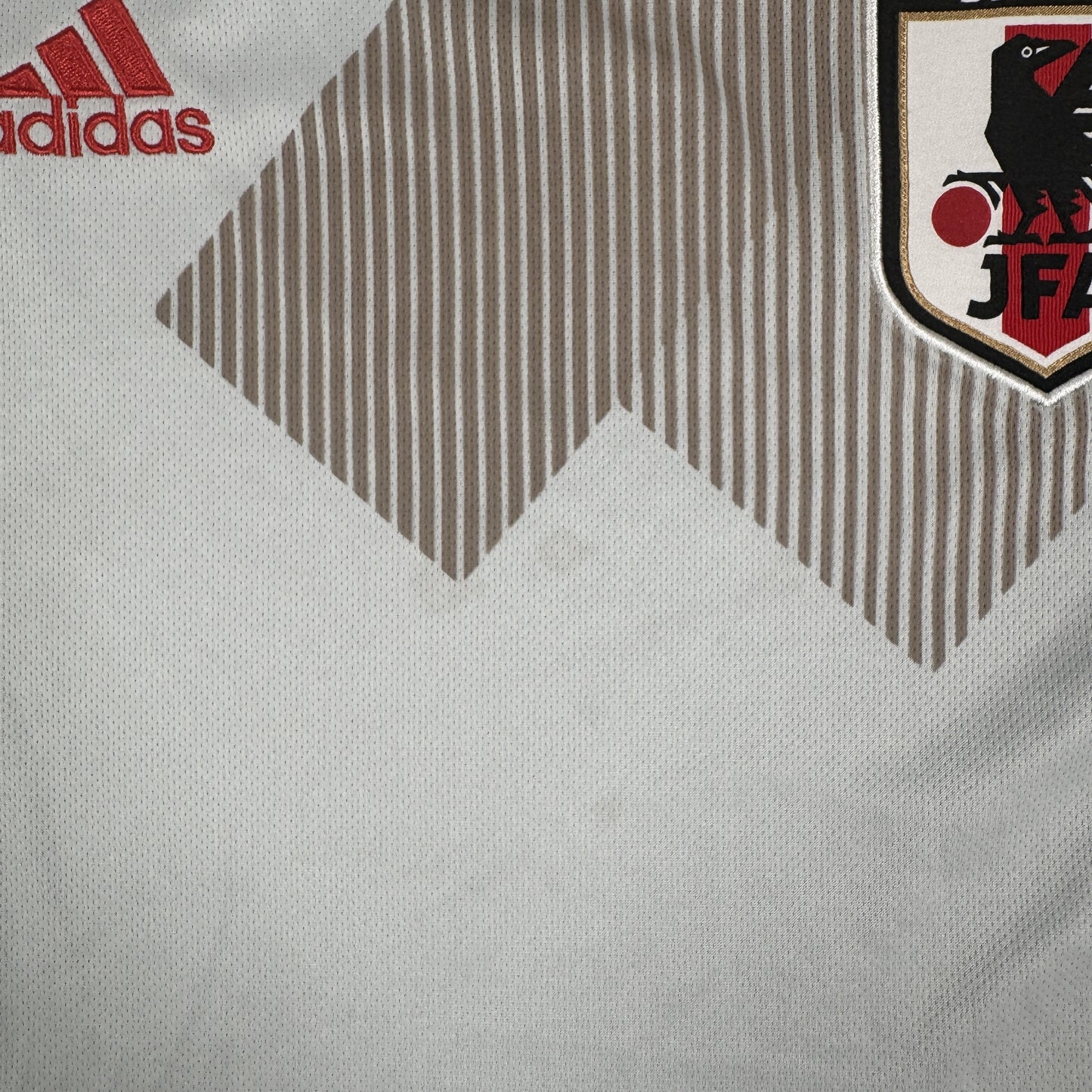 Japan 2018/2019/2020 Away Football Shirt Large