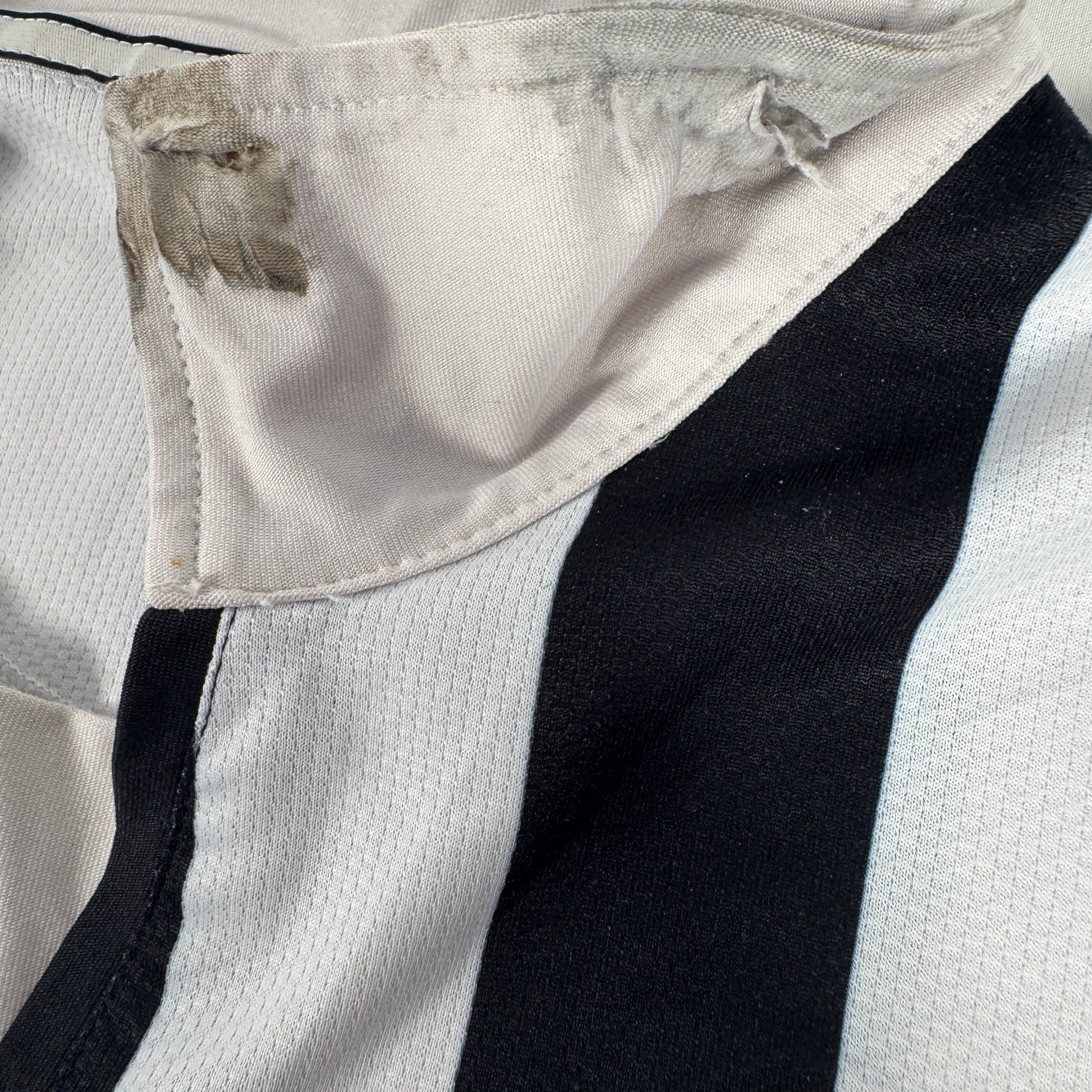 Juventus 2006/2007 Home Football Shirt Medium – Football Shirt Kingdom