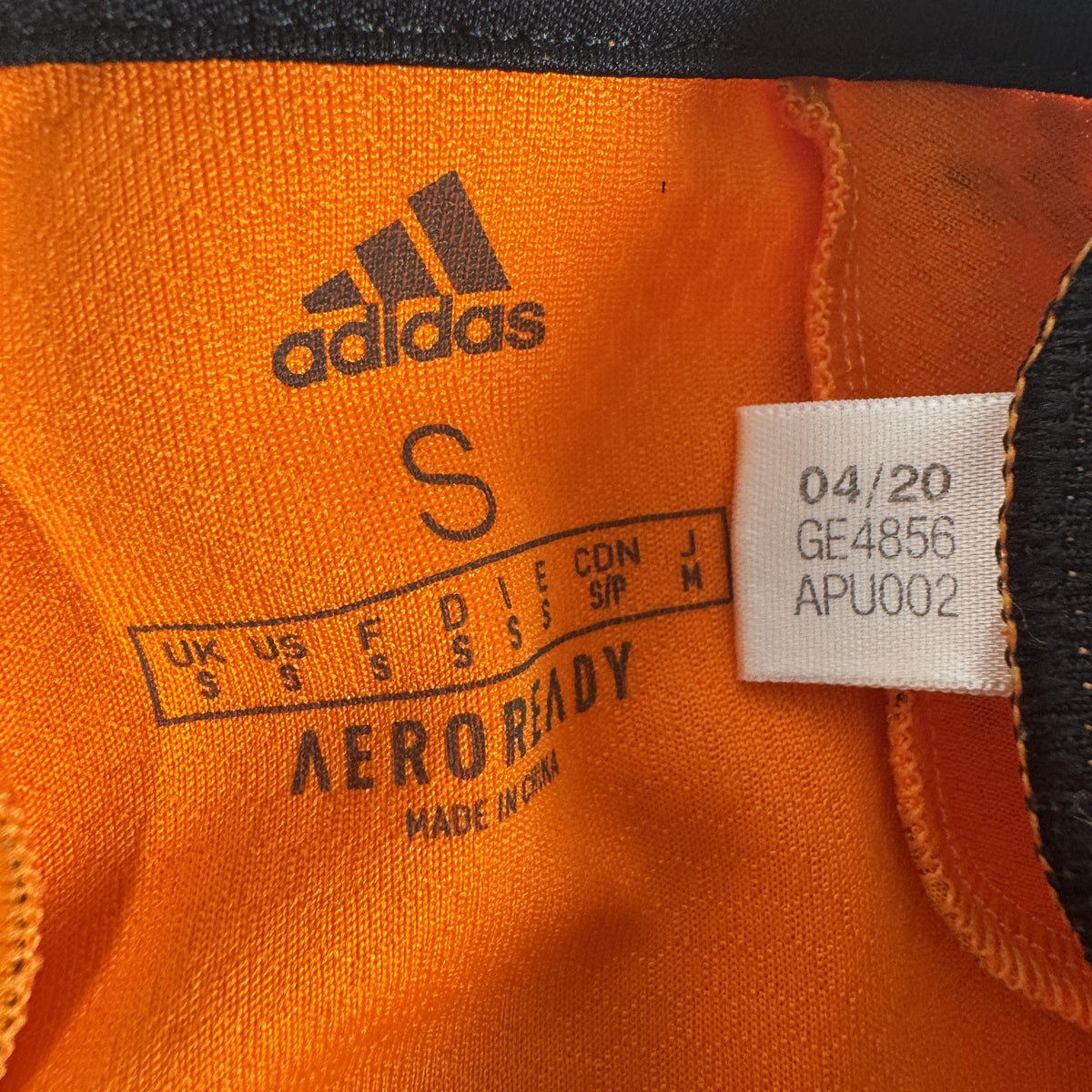 Size label inside Juventus 2020/2021 third football shirt, size Small