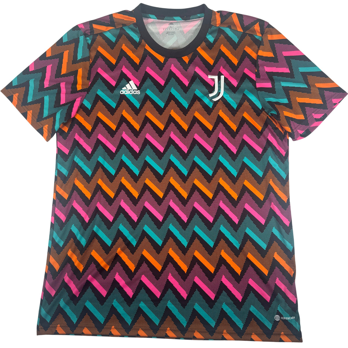 Front of Juventus 2021/2022 training football shirt, size XL