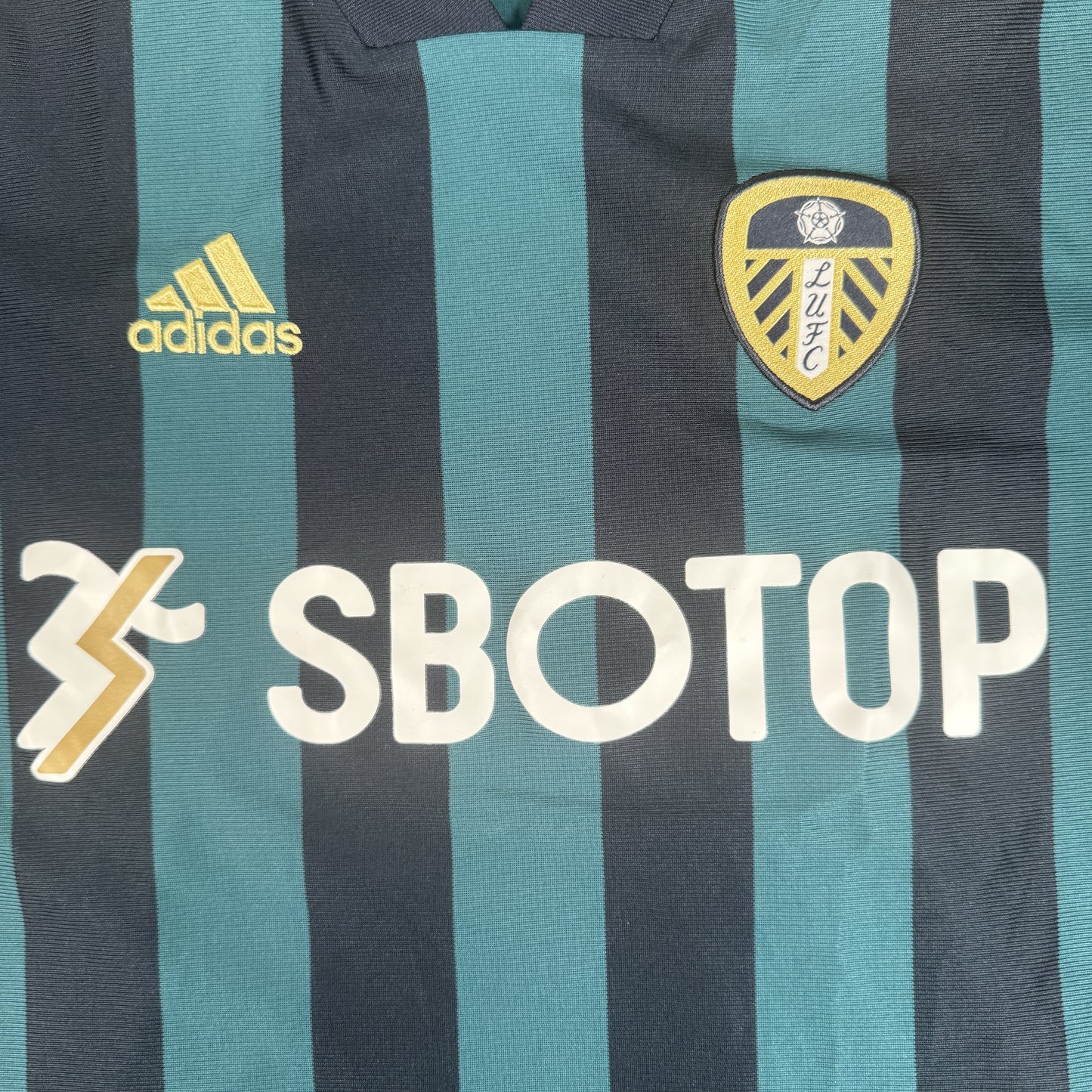 Leeds United 2020/2021 Away Football Shirt Large