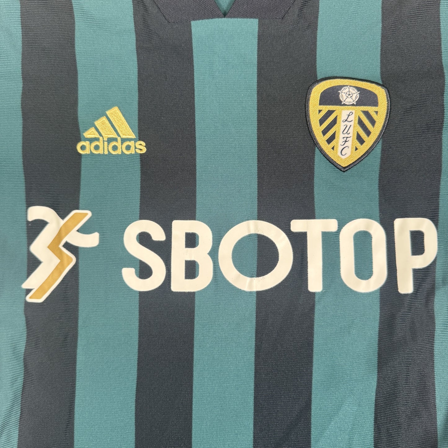 Leeds United 2020/2021 Away Football Shirt Small