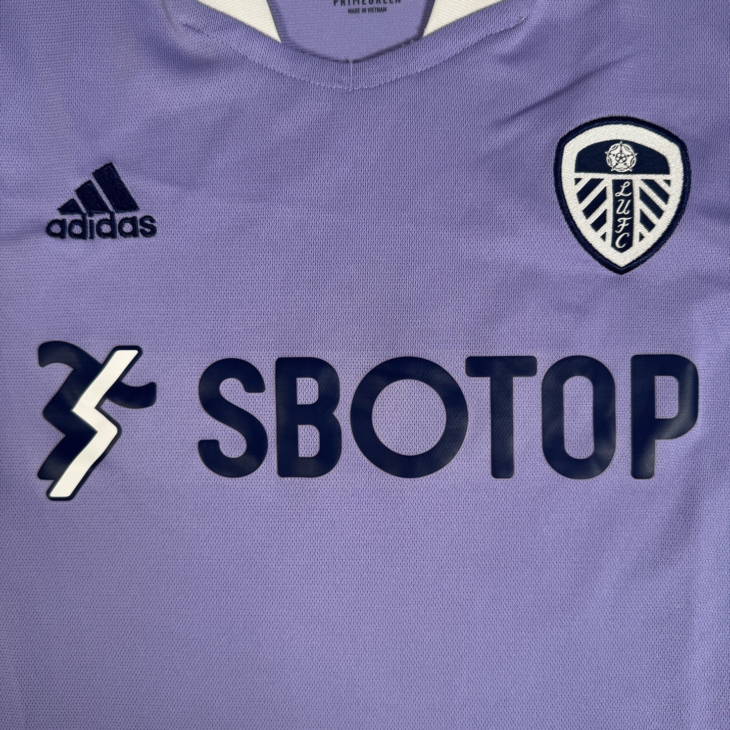 Leeds United 2021/2022 Third Football Shirt Women's Large