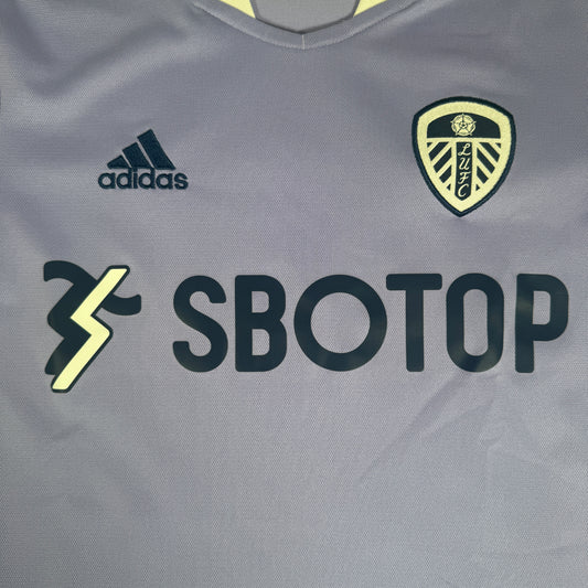 Leeds United 2021/2022 Third Football Shirt Small – Football Shirt Kingdom