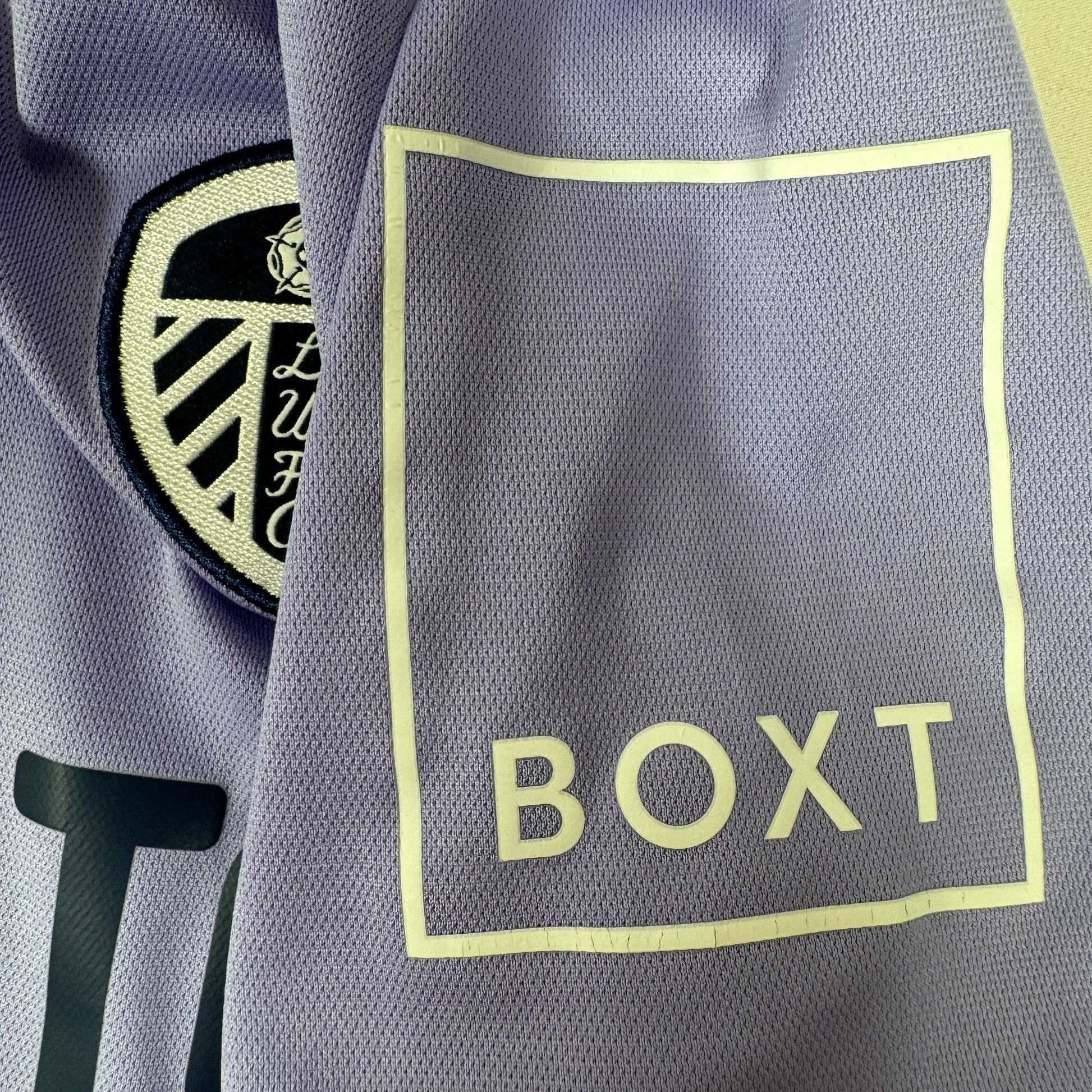 Leeds United 2021/2022 Third Football Shirt Small – Football Shirt Kingdom