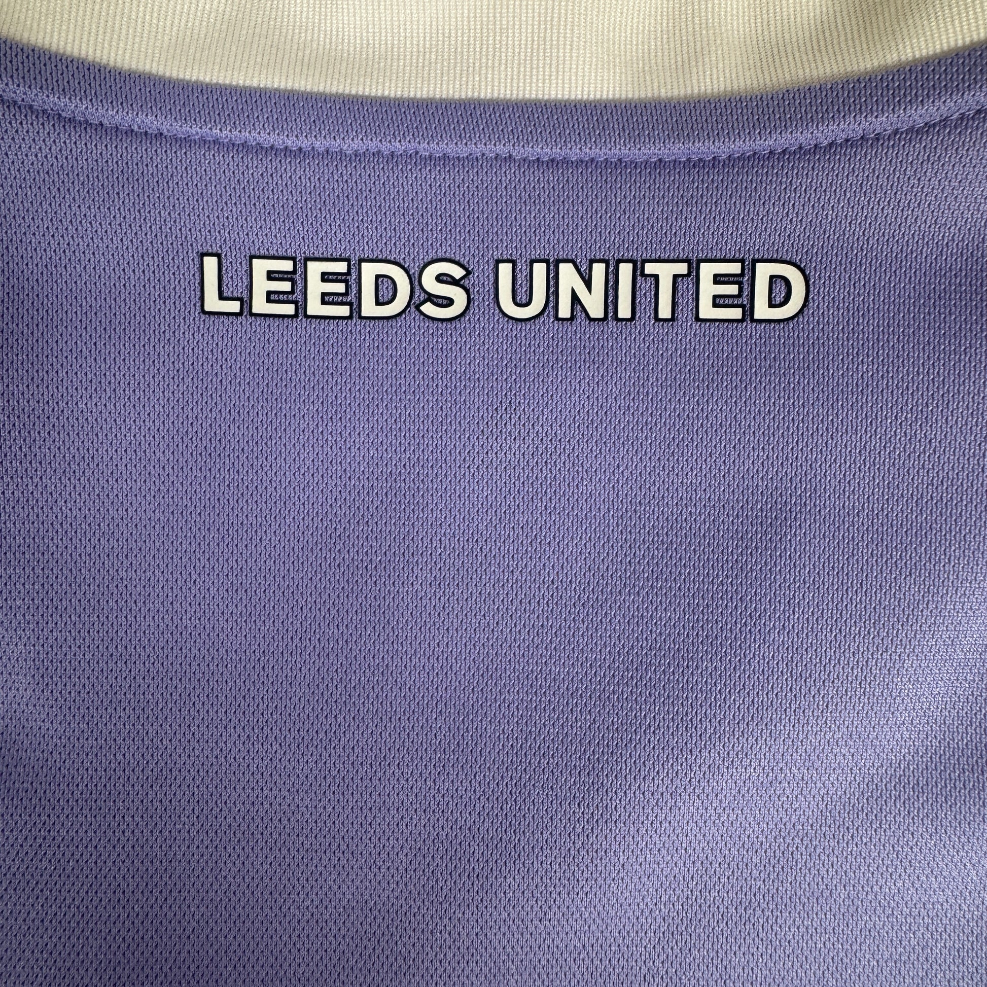 Leeds United 2021/2022 Third Football Shirt Small – Football Shirt Kingdom
