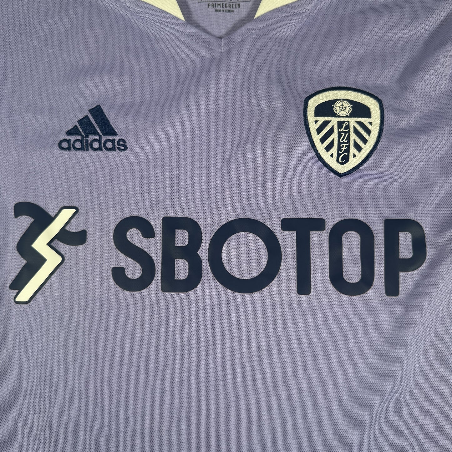 Leeds United 2021/2022 Third Football Shirt Small