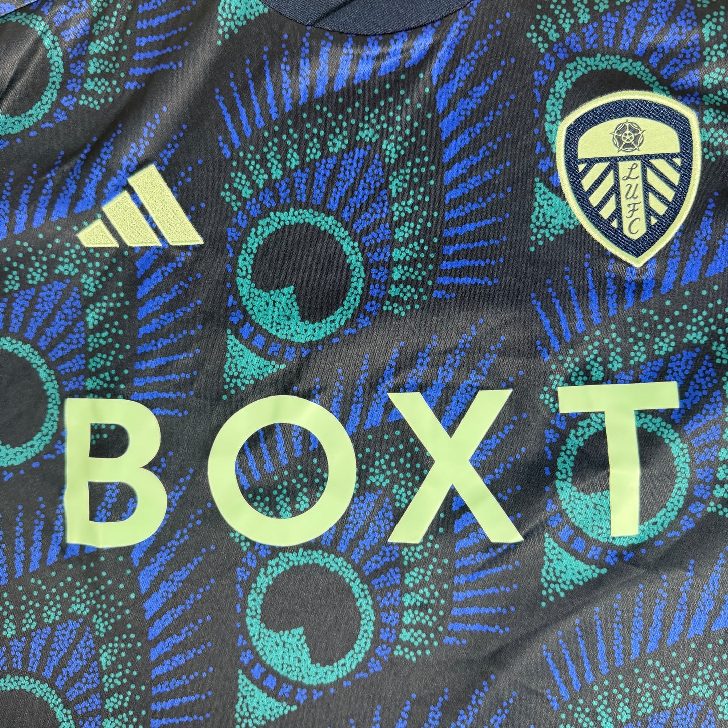 Leeds United 2023/2024 Away Football Shirt Large – Football Shirt Kingdom