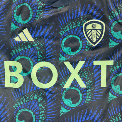 Leeds United 2023/2024 Away Football Shirt Small — front close-up