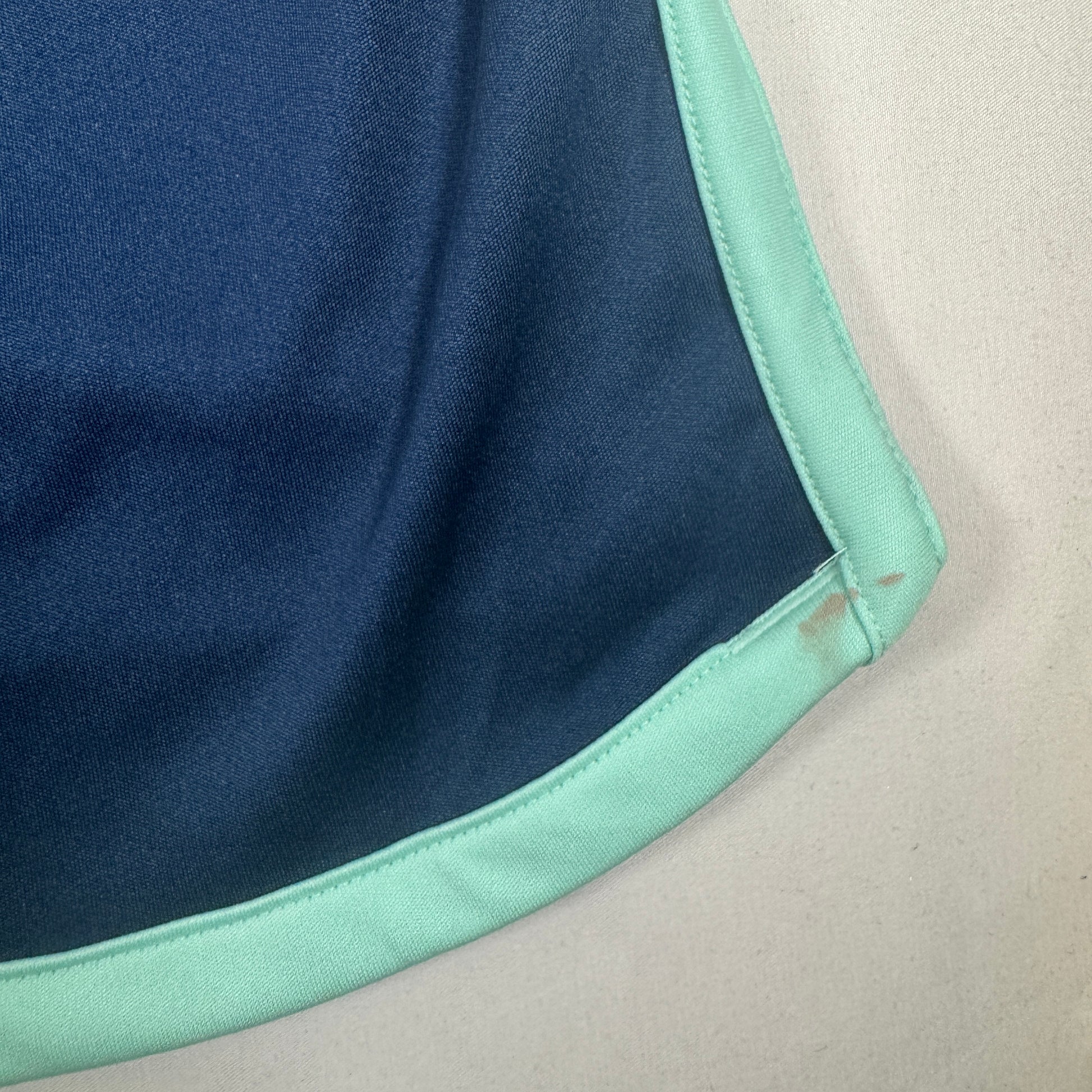 Leeds United 2023/2024 Away Football Shirt XL – Football Shirt Kingdom