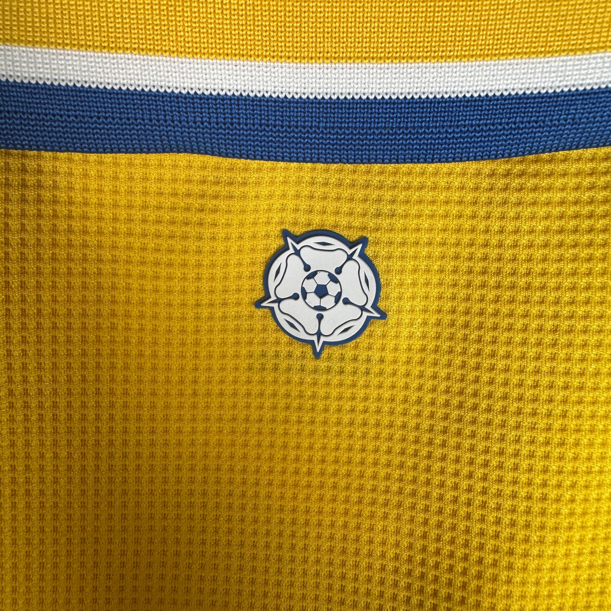 Leeds United 2024/2025 Away Football Shirt Medium – Football Shirt Kingdom
