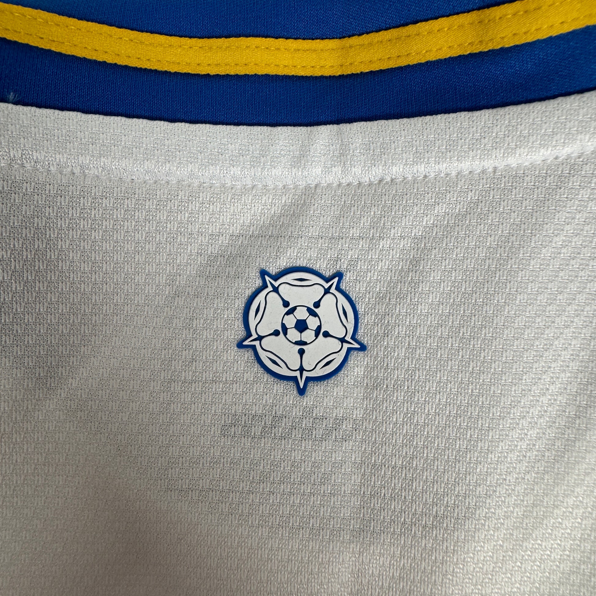 Leeds United 2024/2025 Home Football Shirt Medium BNWT – Football Shirt Kingdom