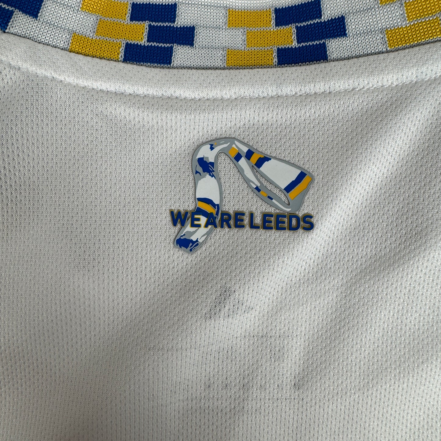 Leeds United 2024/2025 Home Football Shirt Medium – Football Shirt Kingdom