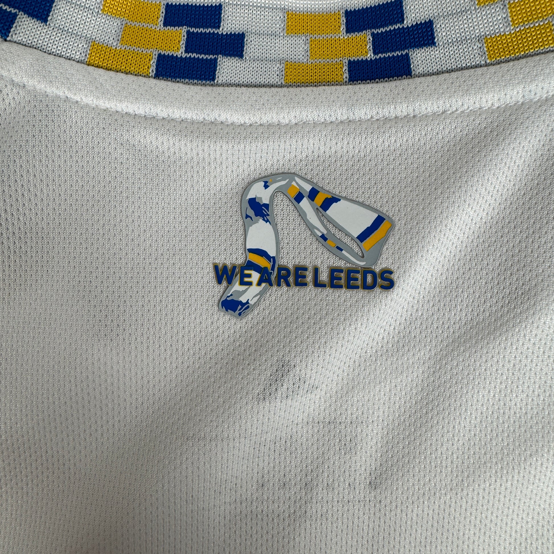 Leeds United 2024/2025 Home Football Shirt Medium – Football Shirt Kingdom