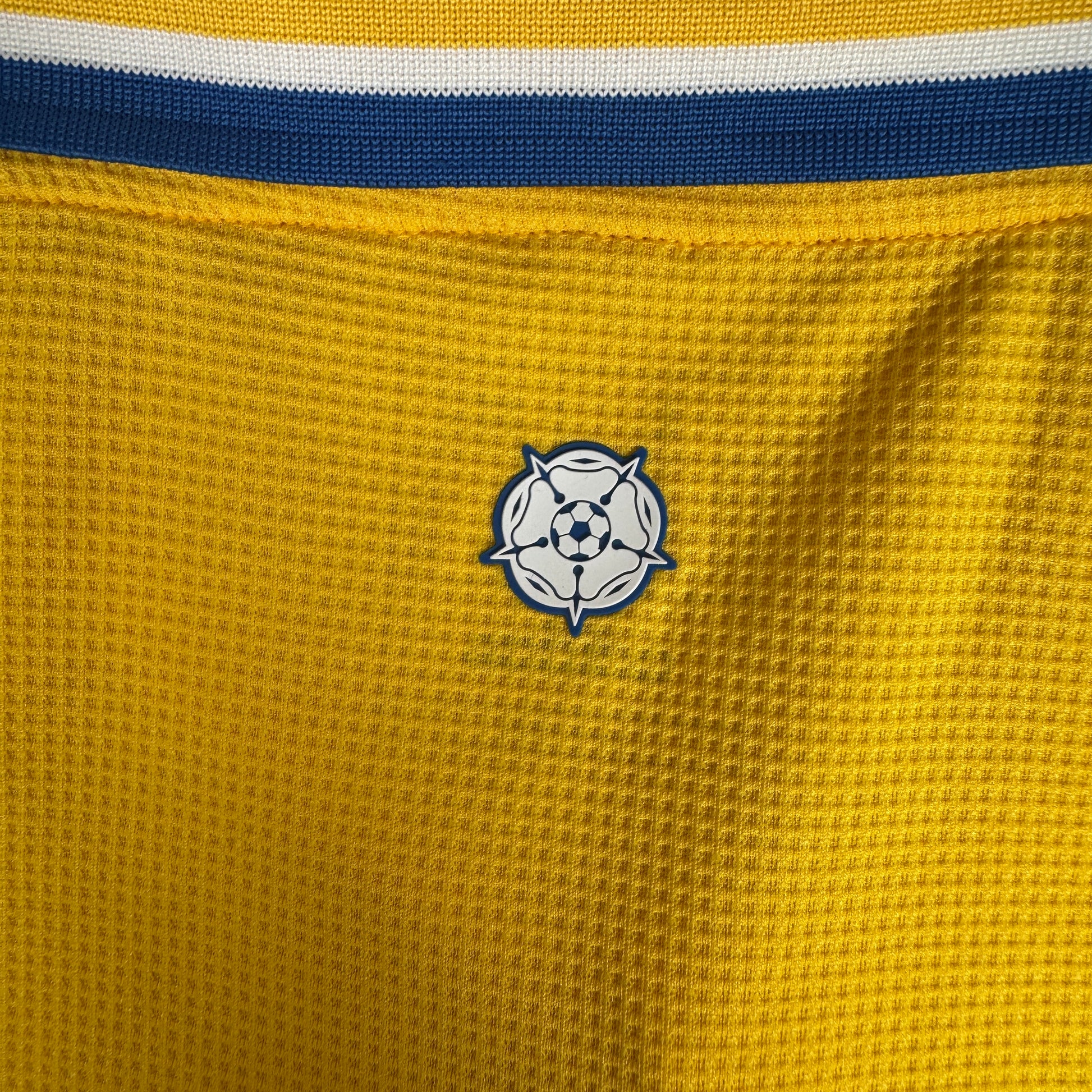 Leeds United 2024/2025 Away Football Shirt Large – Football Shirt Kingdom
