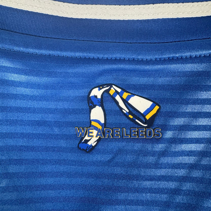 Leeds United 2025/2026 away football shirt, size Medium